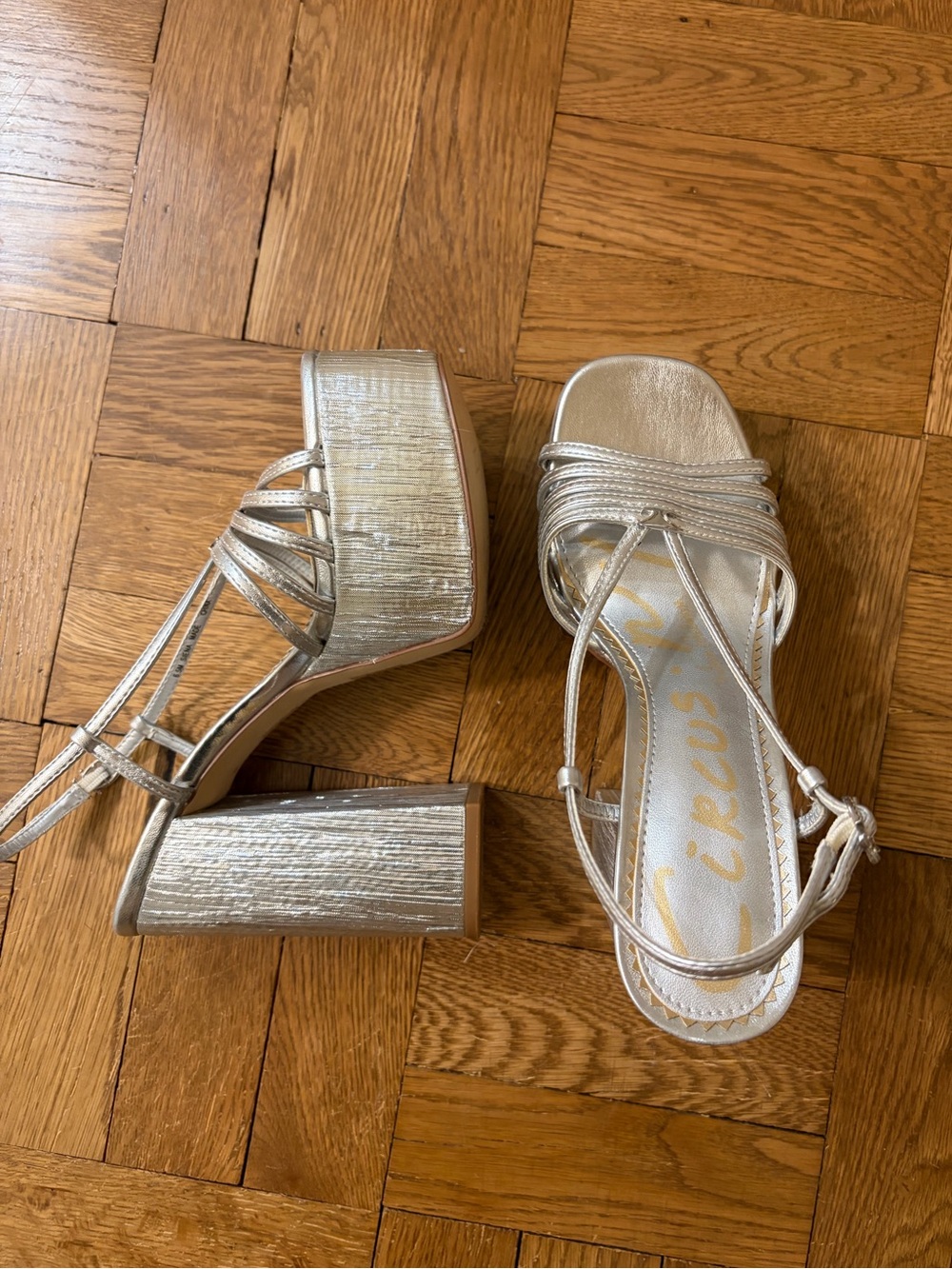 Silver Circus Platforms